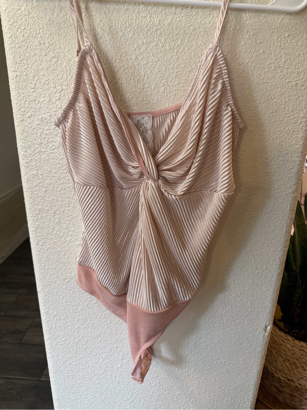 Sadie & Sage Blush Pink Pleated Twist-Front Lace-Back Cami